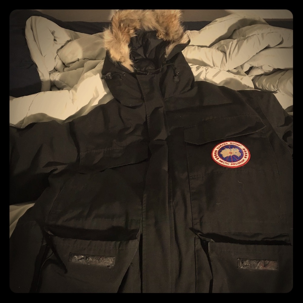 Men’s medium Canada goose coat